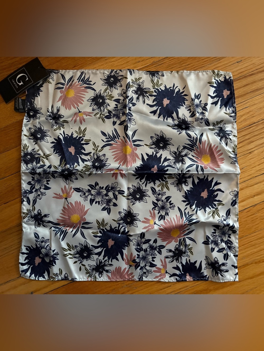Grafton Men’s Navy & Blush Floral Satin Pocket Square